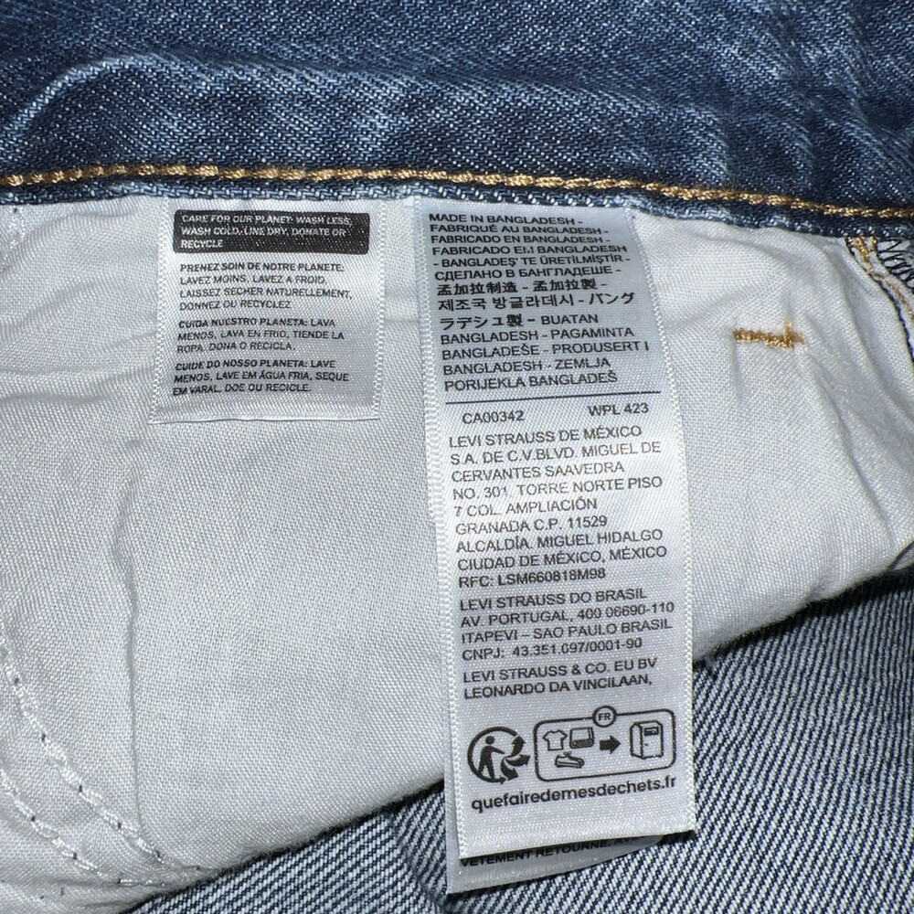 Levi's Women's High-Rise Baggy Shorts Woman Size 32 NWT Premium - Picture 9 of 9